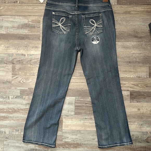 Wallflower curvy fit Insta stretch boot cut jeans size 18 - Picture 3 of 3